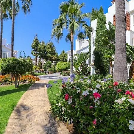 Family With Garden- Monteros Palm Apartment *